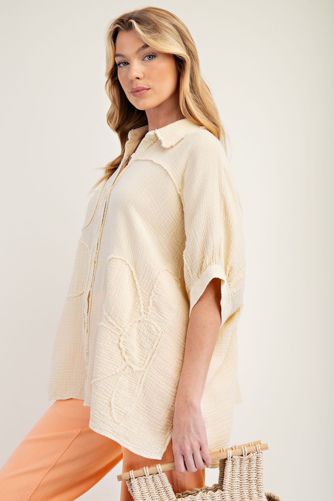 EASEL FLOWER PATCH MINERAL WASHED COTTON GAUZE SHIRT NATURAL PLUS PRETTY
