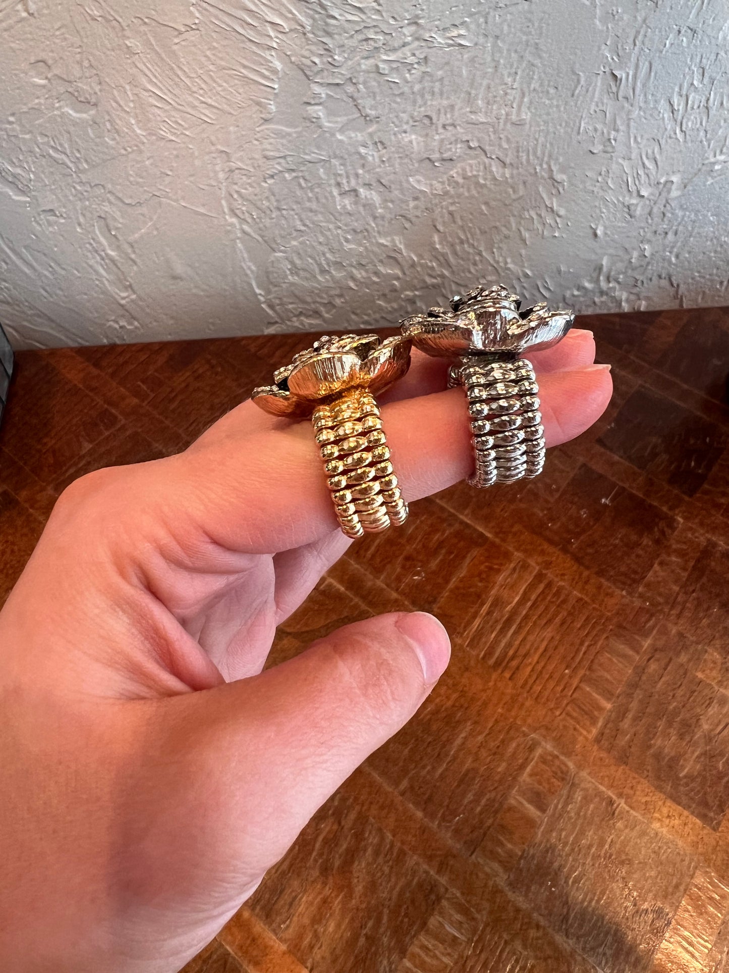 Stretchy Flower Ring Gold